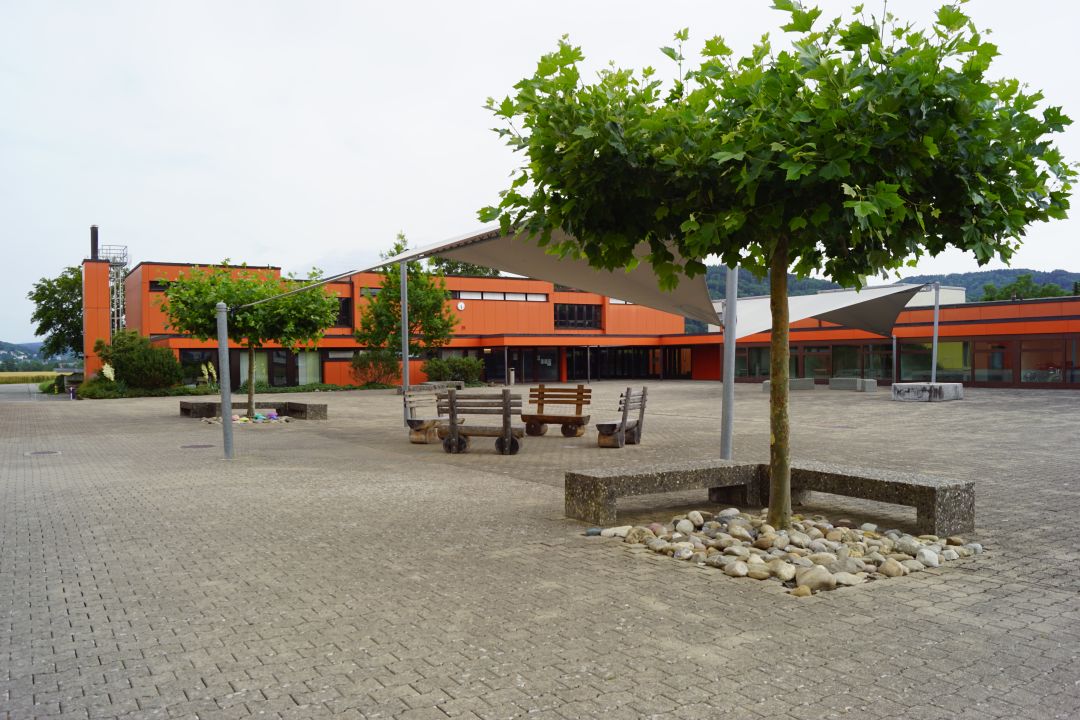 Ebni - Schulkche